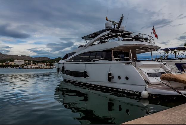 Yacht Charter